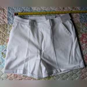 Lady Hagen NWT Women's Golf Shorts White 5" Inseam Size 14